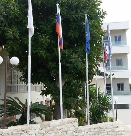 The Caravel Hotell 2*