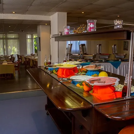 Hotell The Caravel Limassol