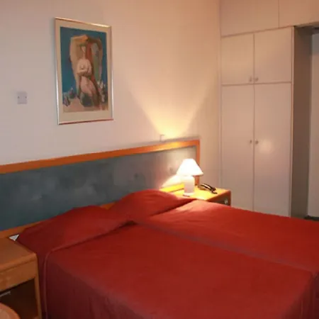 The Caravel Hotell 2*